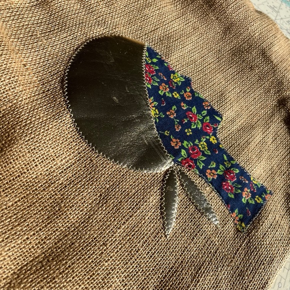 Vintage 70s Silhouette Burlap Tote - Picture 3 of 5